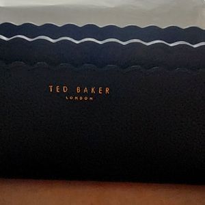 Ted Baker Vivecka scalloped leather purse/ wallet